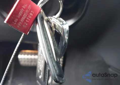 2011 Mercedes-Benz C 300 Sport 4Matic z USA, uszkodzony, nr VIN WDDGF8BB7BF652338